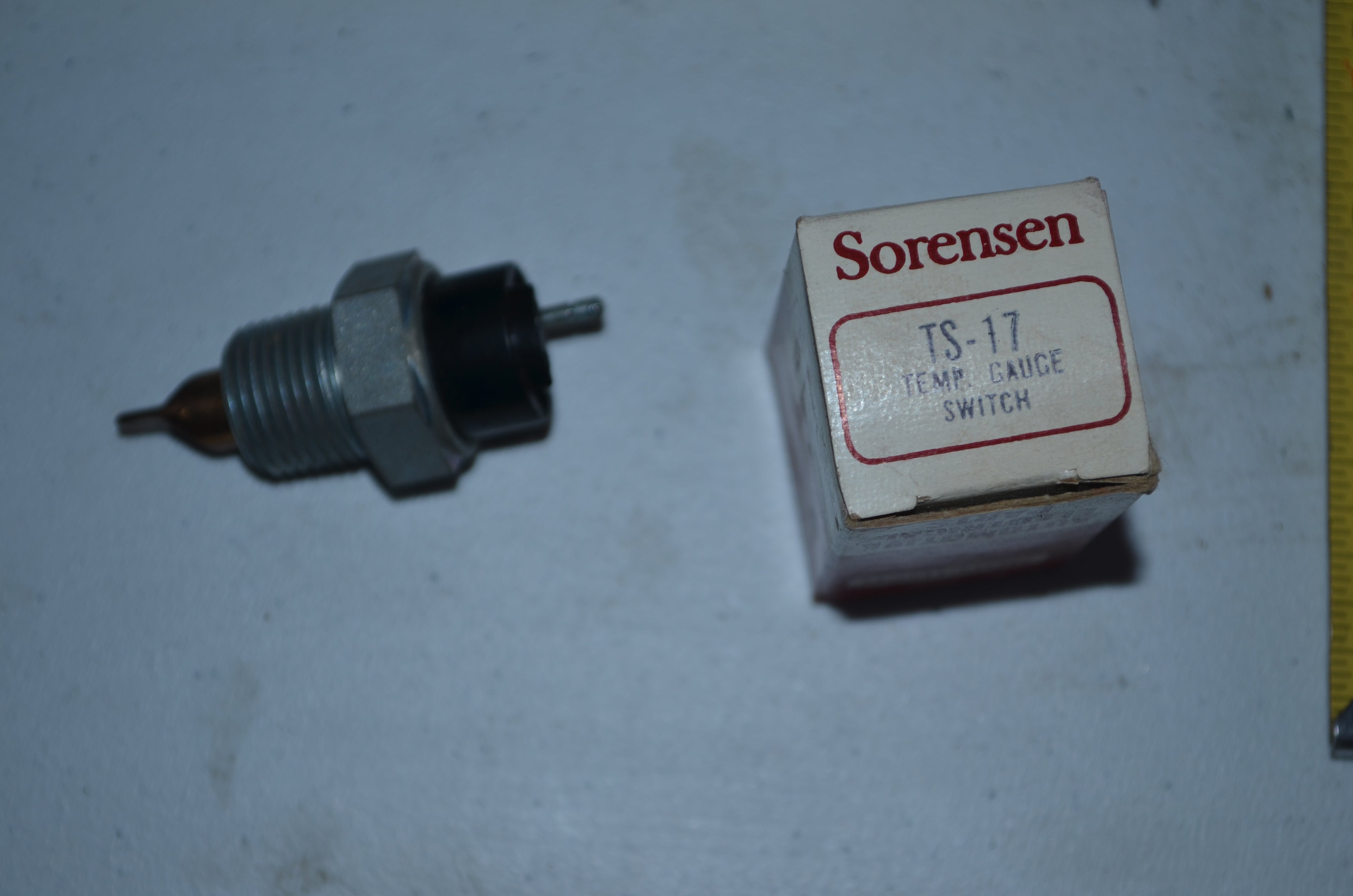 Sorensen Temperature Gauge Switch (TS-17 A) large Vintage Genuine OEM NOS USA