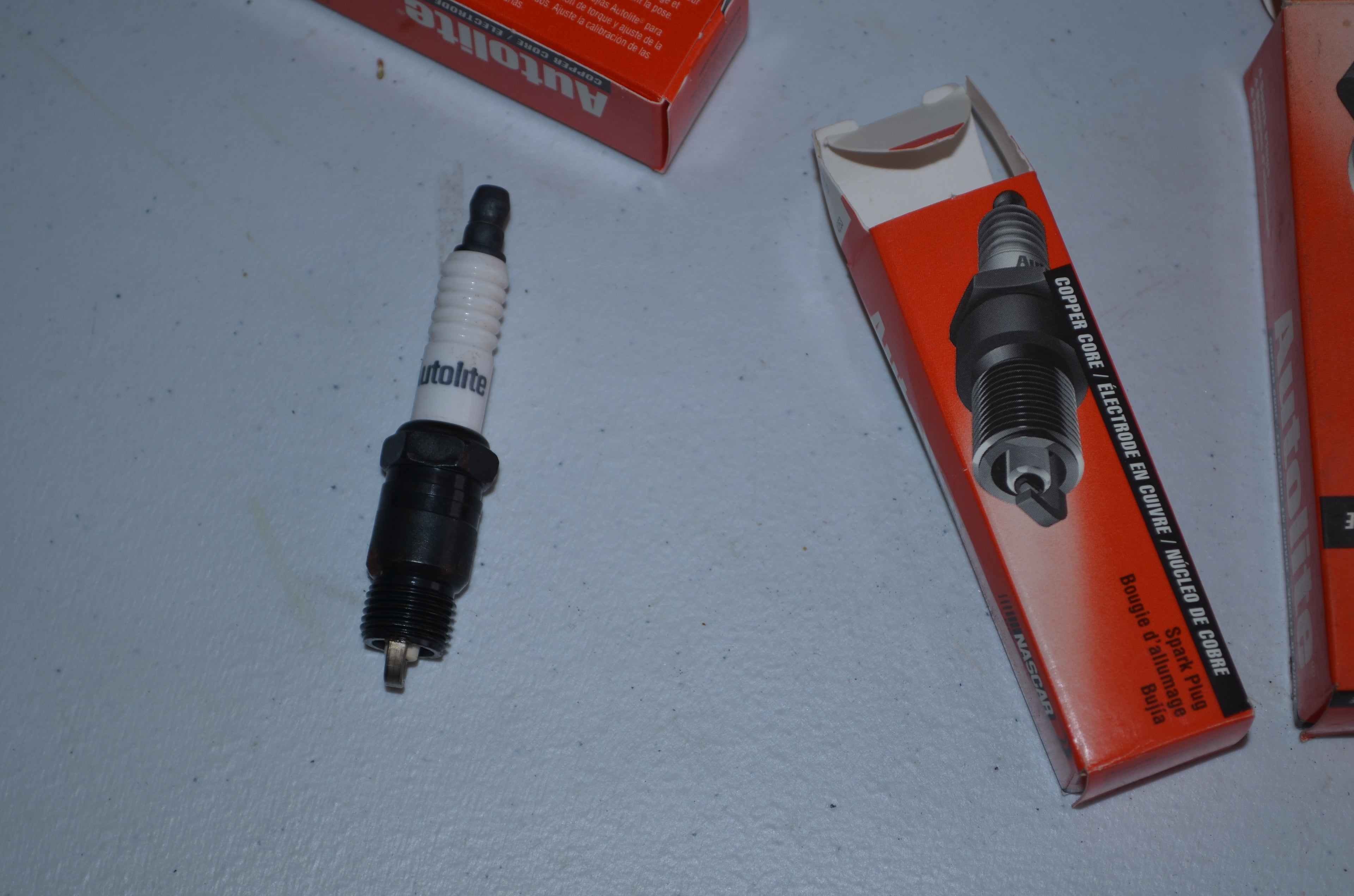 Autolite # 26 Chevrolet, Dodge and Pontiac Spark Plugs Copper Core NOS Vintage Genuine OEM