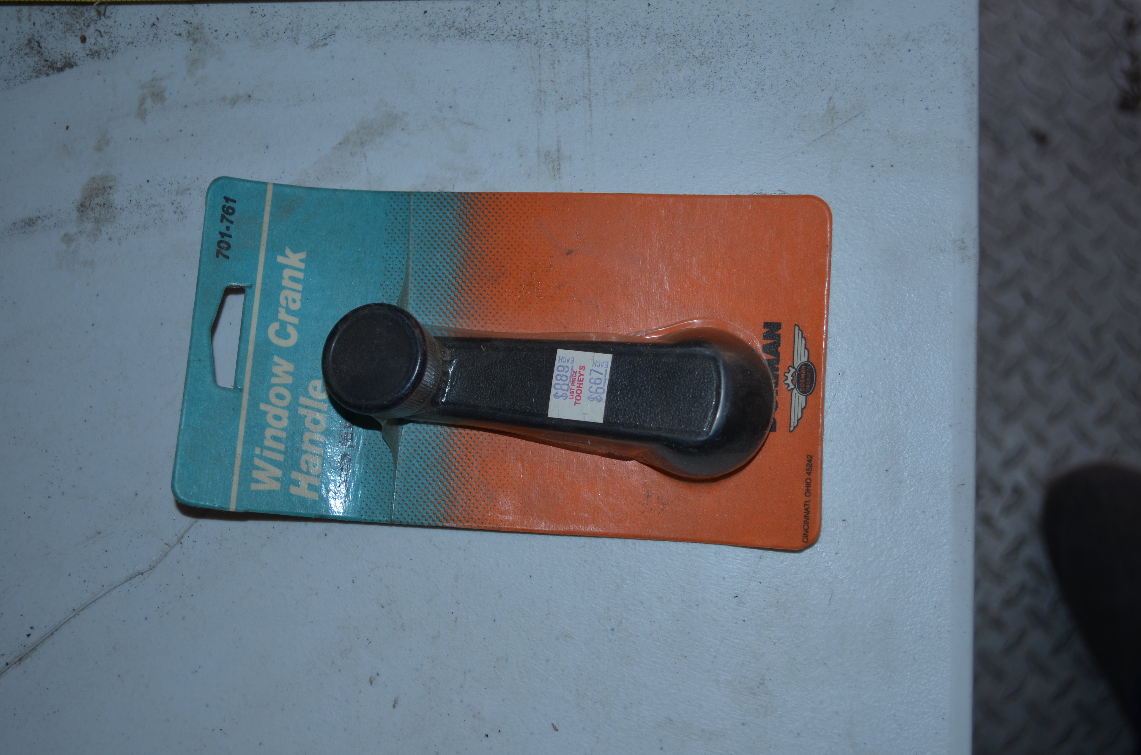 New Mopar window crank handle Vintage Dorman 701-737  for 85-89 Mopar (Shadow Sundance LeBaron)