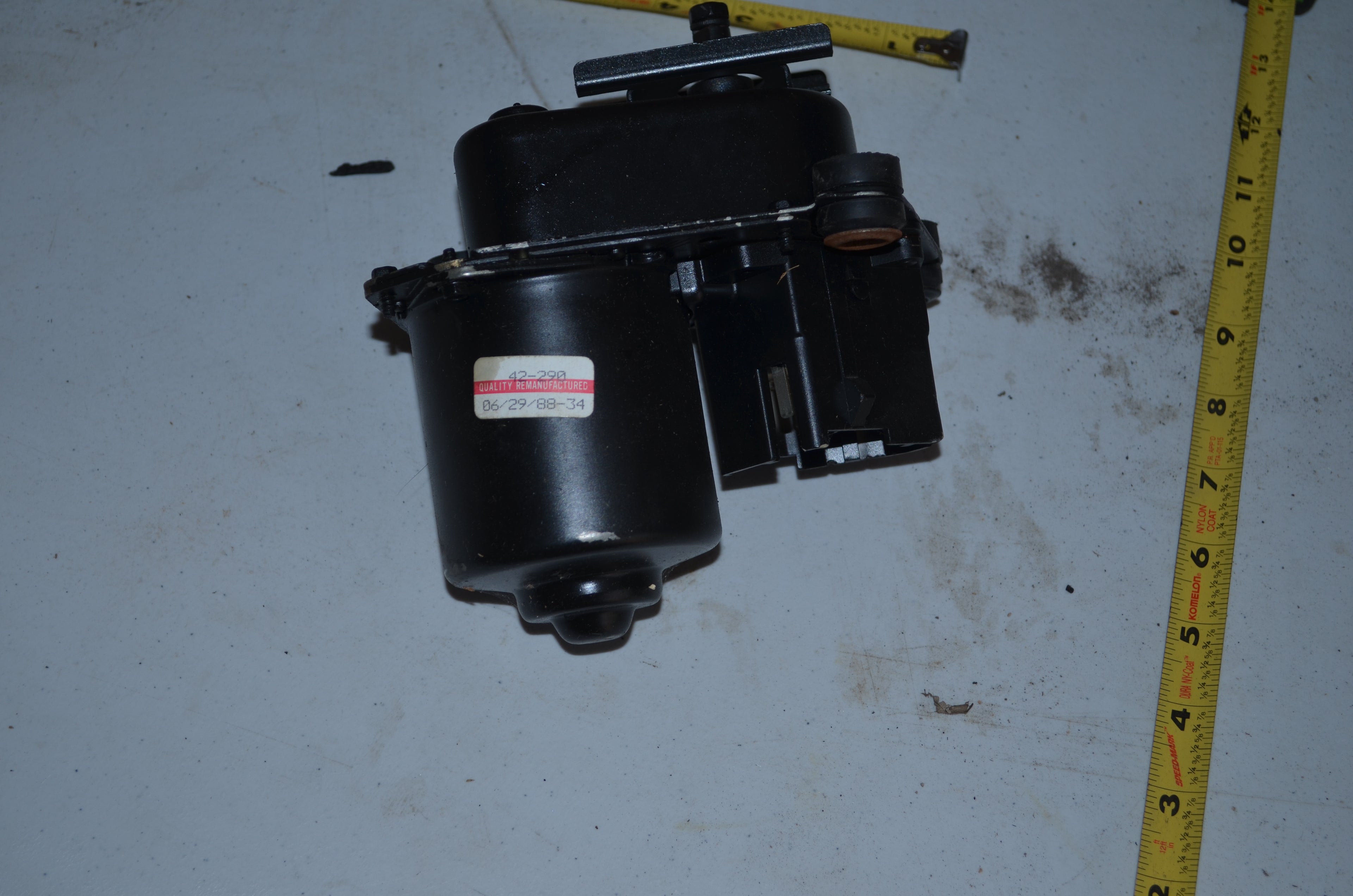 1982 Lincoln Vintage Windshield Wiper Motor Cardone 40-296 Reman fits 1982 Lincoln Continental