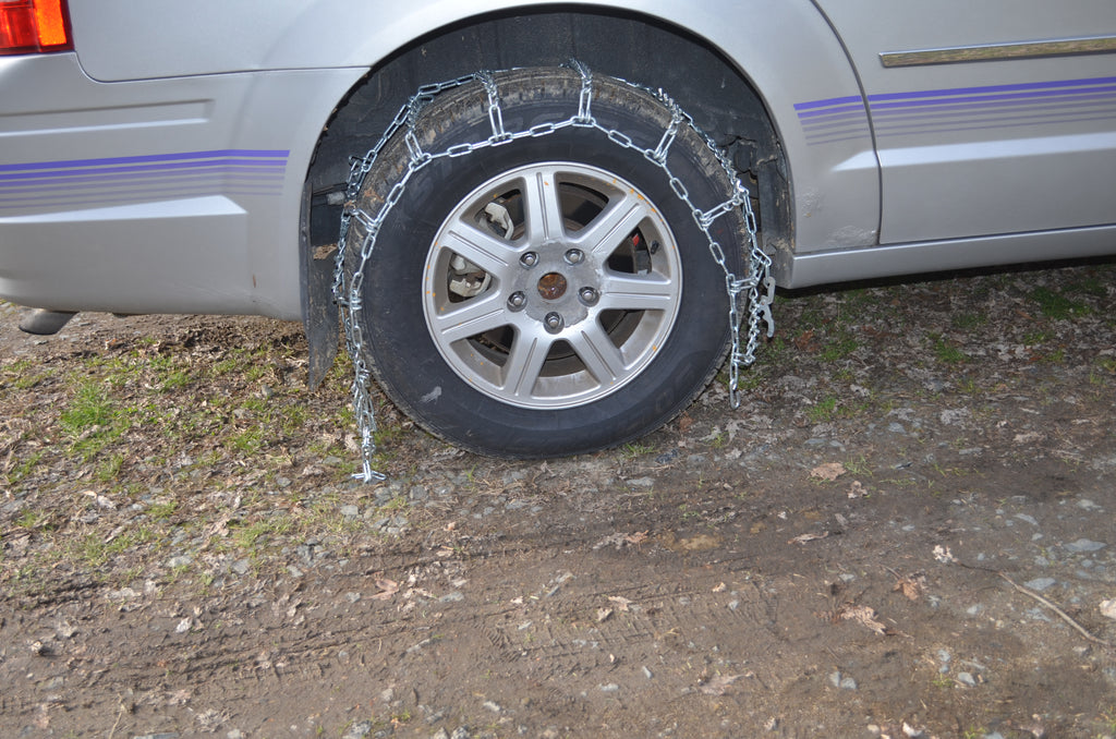 15 Inch Tire Chains from the Peerless Chain Company for Radial or Regular Tires 1817-10-1 (3 pieces)