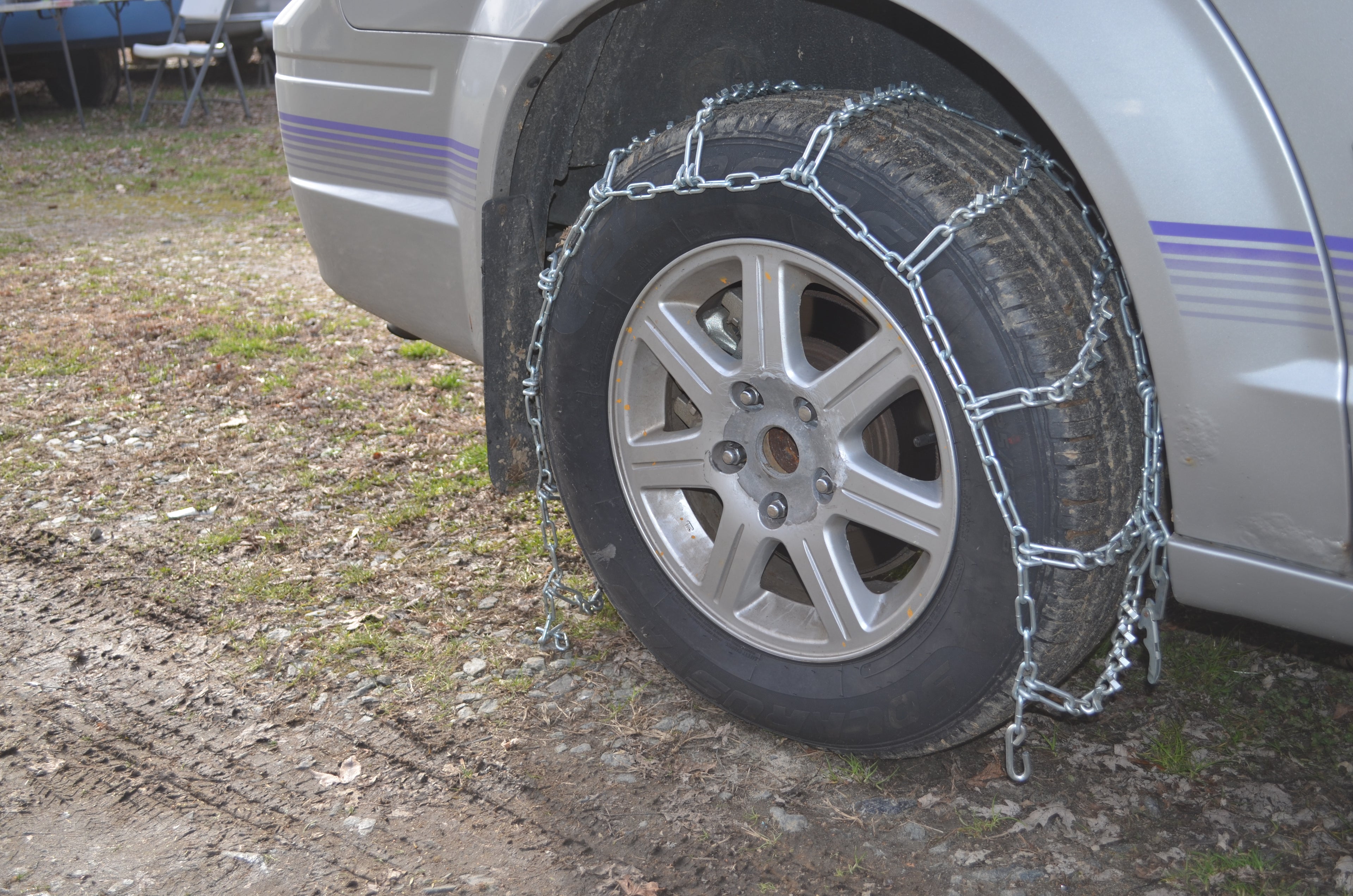 15 Inch Tire Chains from the Peerless Chain Company for Radial or Regular Tires 1817-10-1 (3 pieces)