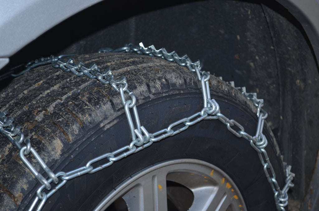 15 Inch Tire Chains from the Peerless Chain Company for Radial or Regular Tires 1817-10-1 (3 pieces)