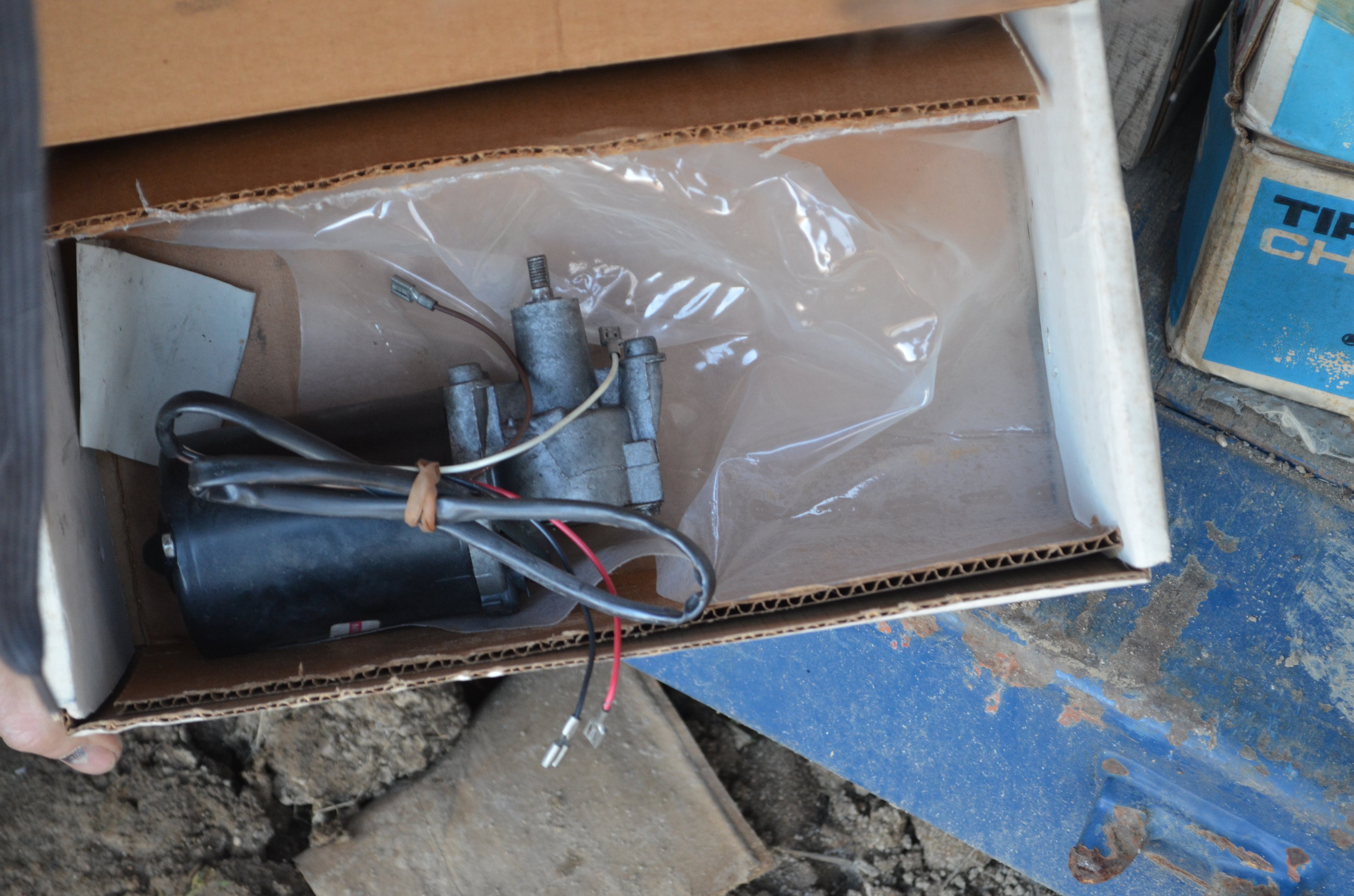 1970 Lincoln Mark 3 Windshield Wiper Motor Vintage 40-258 Cardone Remanufactured