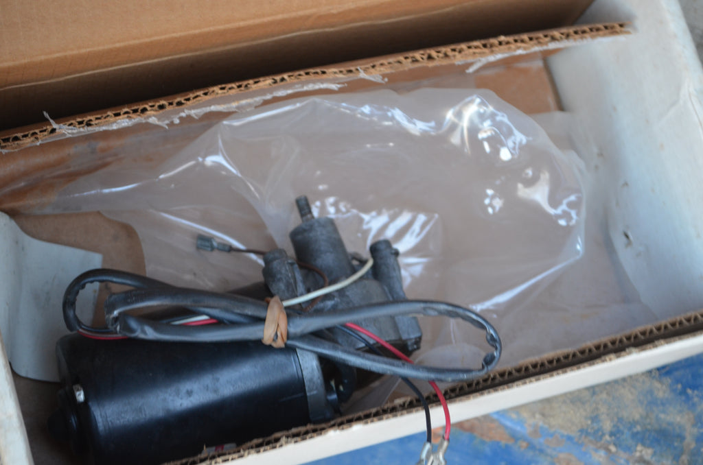 1970 Lincoln Mark 3 Windshield Wiper Motor Vintage 40-258 Cardone Remanufactured