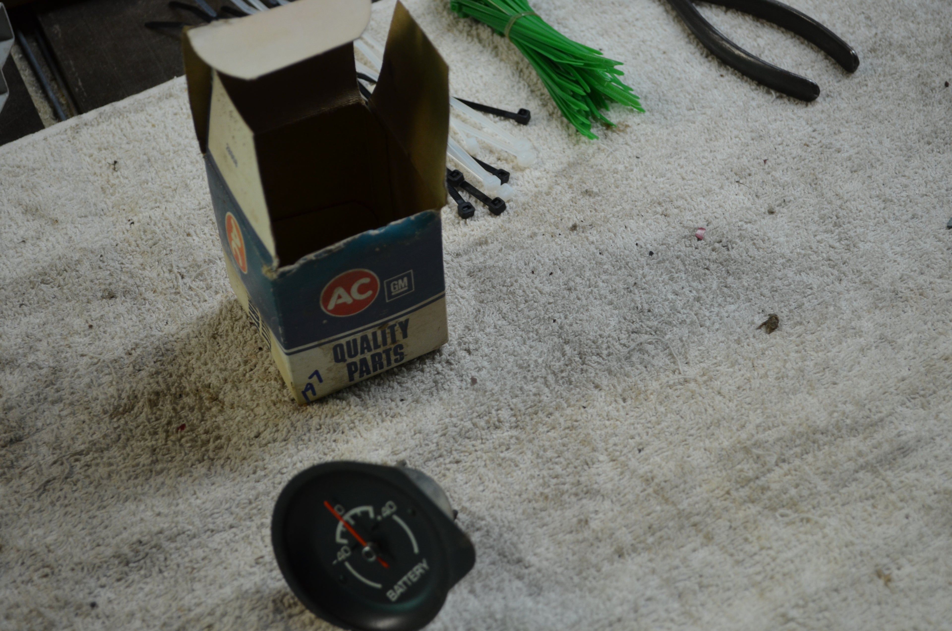 1975/76 Corvette NOS ammeter gauge new in box