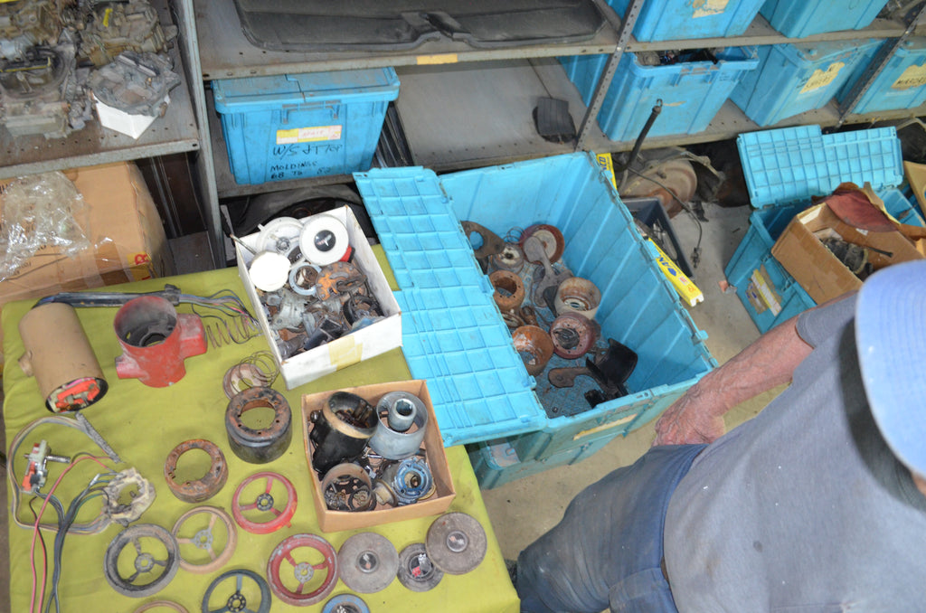 1968 1980 Corvette steering column parts complete tote full (prefer local pickup)