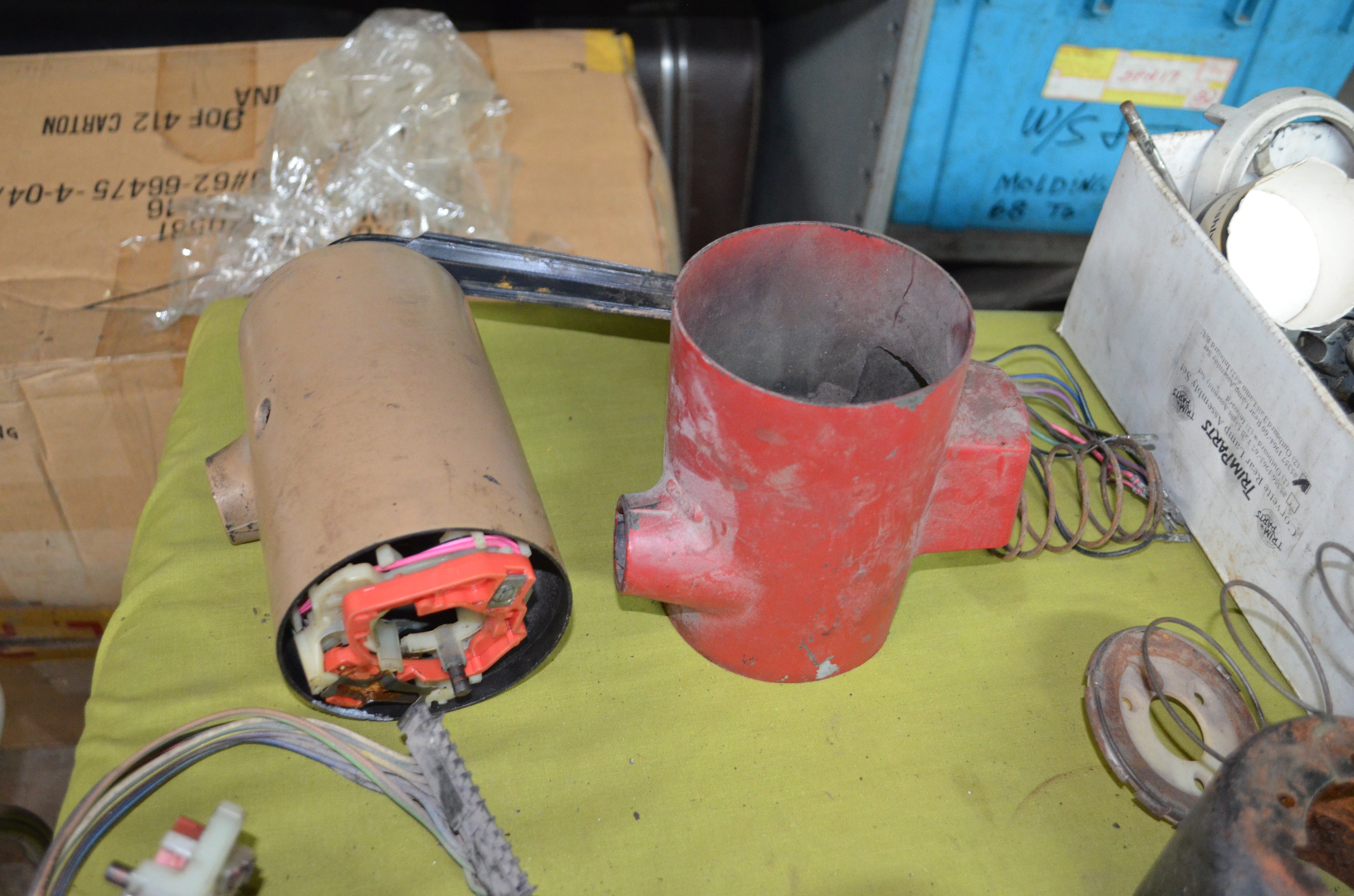 1968 1980 Corvette steering column parts complete tote full (prefer local pickup)