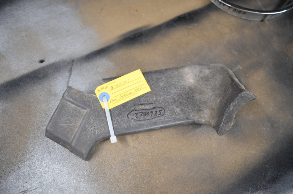 1958 to 1962 Corvette NOS left front bonding strip part# 3780-985